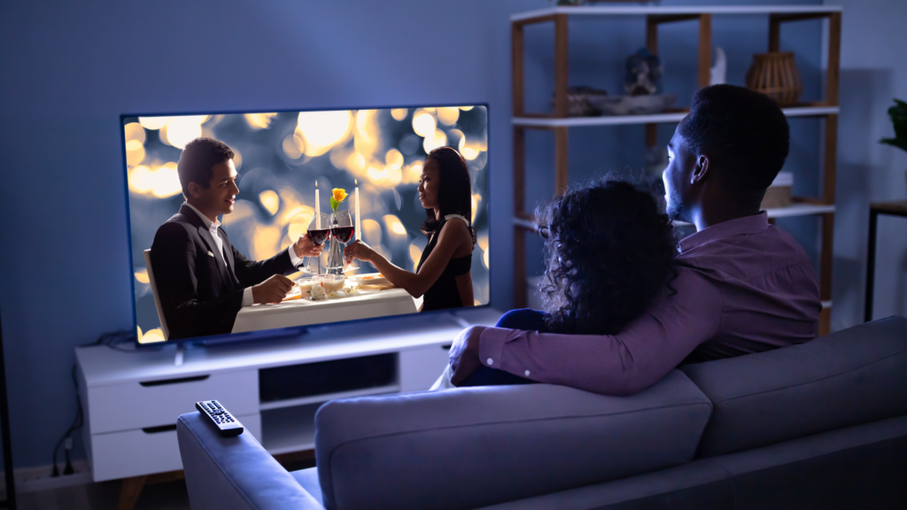Een gezin dat een film kijkt met een IPTV Abonnement - IPTV Kopen